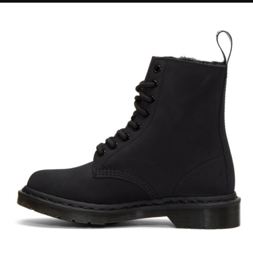Dr. Martens Black Fur-Lined Mono 1460 Boots - Picture 9 of 12
